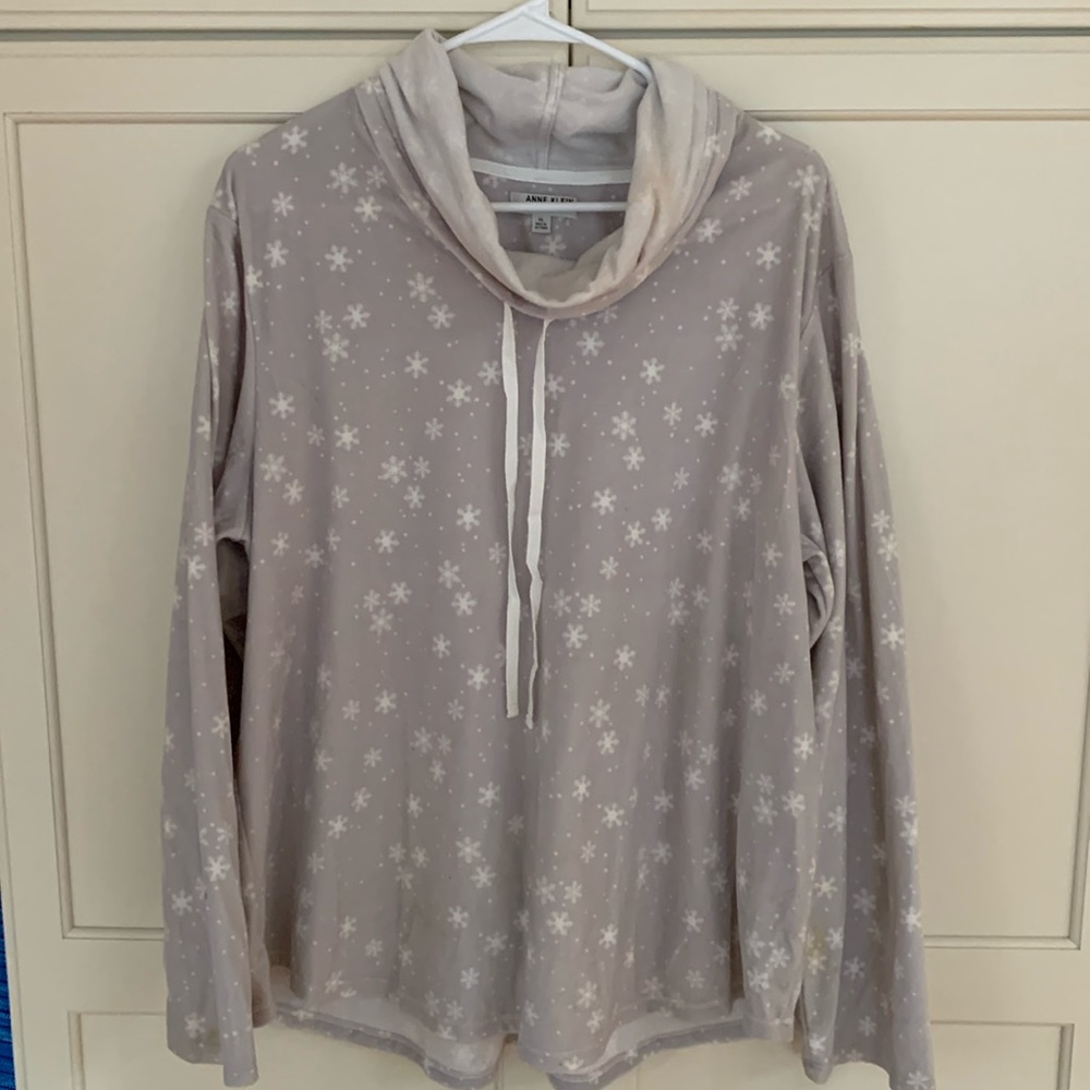 Women’s and Klein fleece pajama top